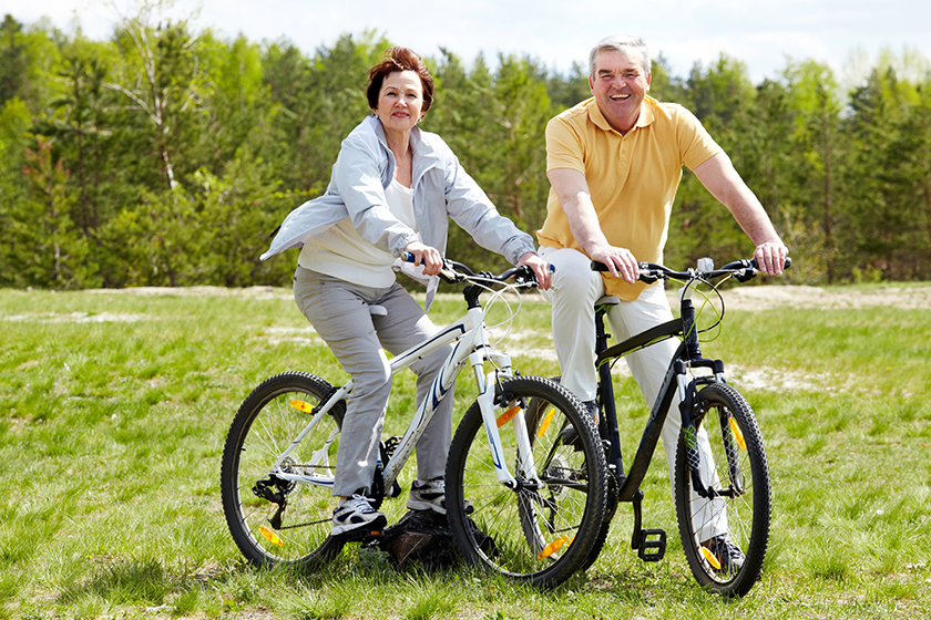 Cycling couple 